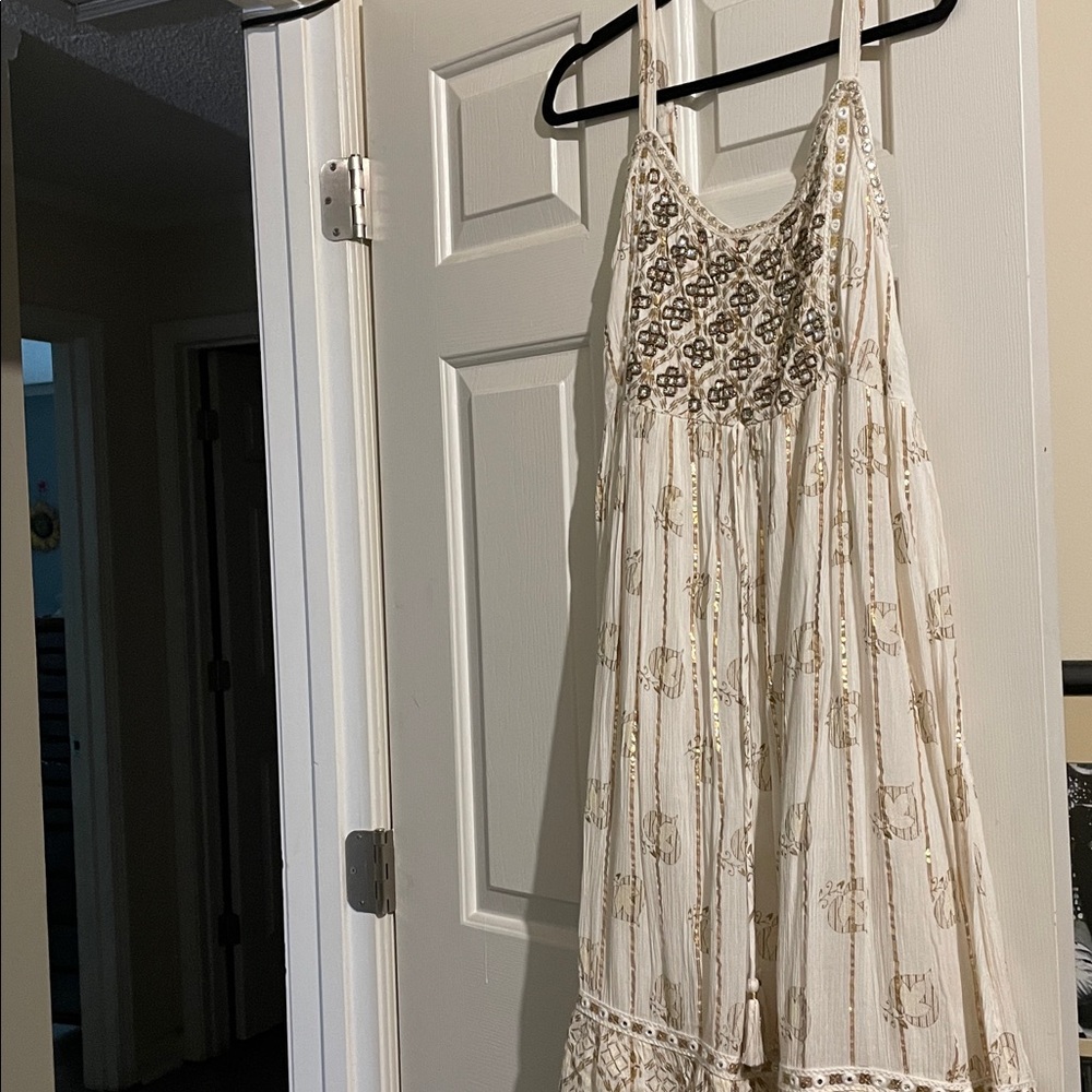 Boutique White Bohemian Maxi Dress - Picture 12 of 12